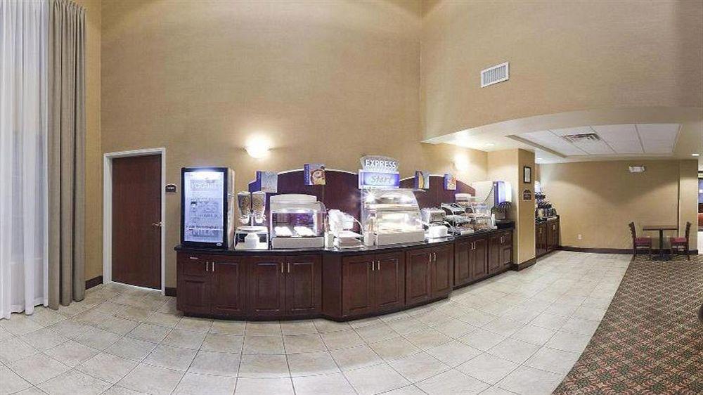 列克星敦-大学市中心快捷假日酒店 列克星顿 外观 照片